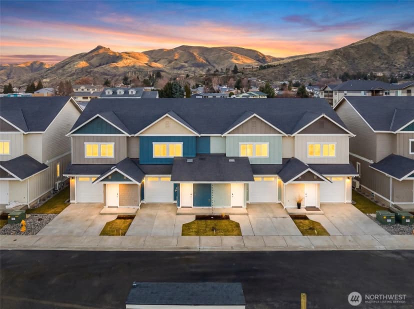 Property photo for 1075 Red Apple Road #e18, Wenatchee