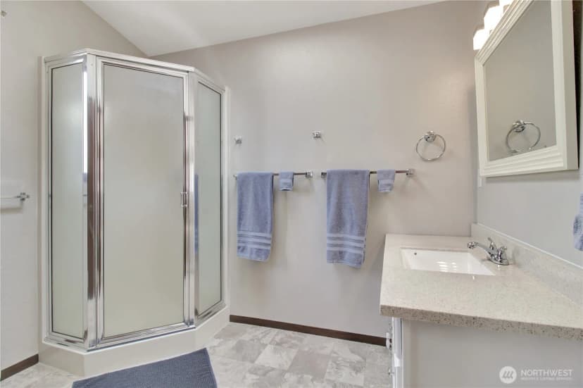 Property photo for 930 Commercial Avenue, Darrington photo 6