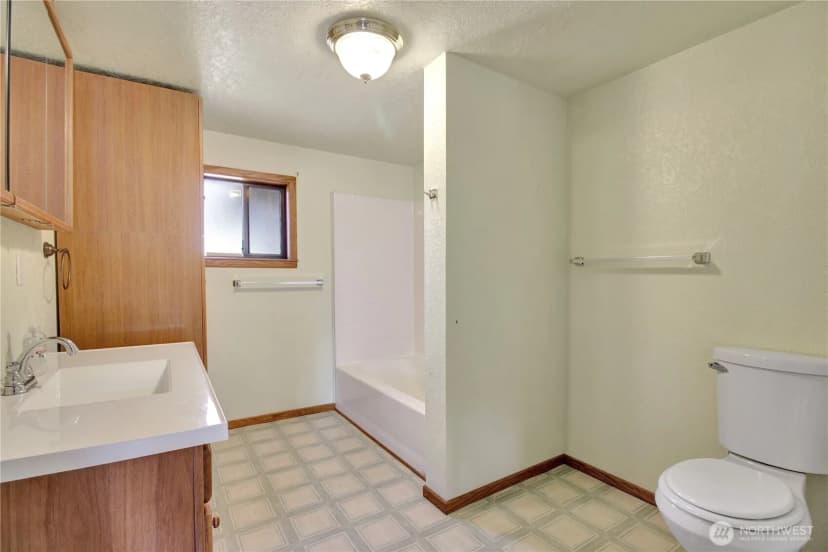 Property photo for 930 Commercial Avenue, Darrington photo 20