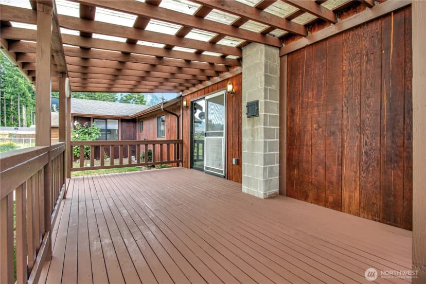 Property photo for 930 Commercial Avenue, Darrington photo 15