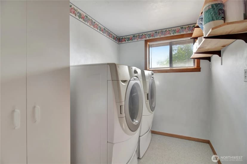 Property photo for 930 Commercial Avenue, Darrington photo 11