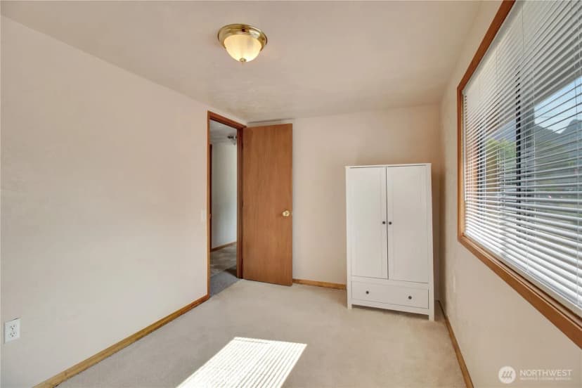 Property photo for 930 Commercial Avenue, Darrington photo 9