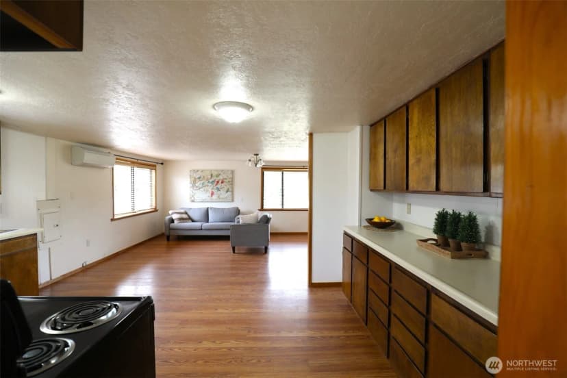 Property photo for 930 Commercial Avenue, Darrington photo 17