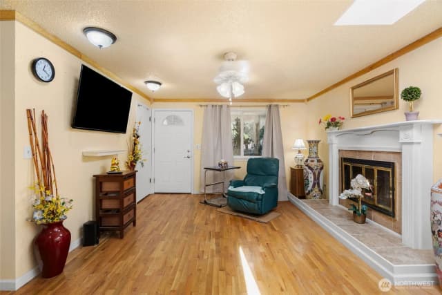 Property photo for 30621 8th Place S, Federal Way photo 5