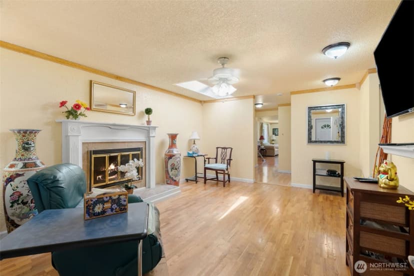 Property photo for 30621 8th Place S, Federal Way photo 7