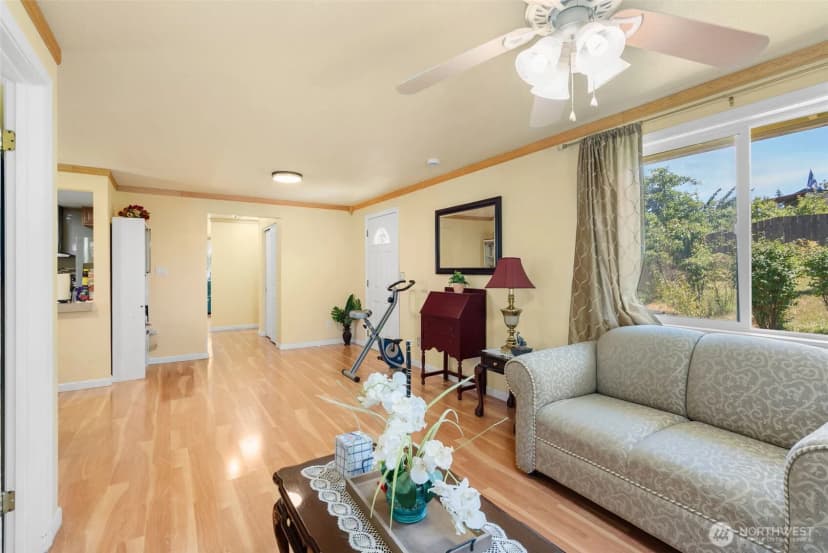 Property photo for 30621 8th Place S, Federal Way photo 18