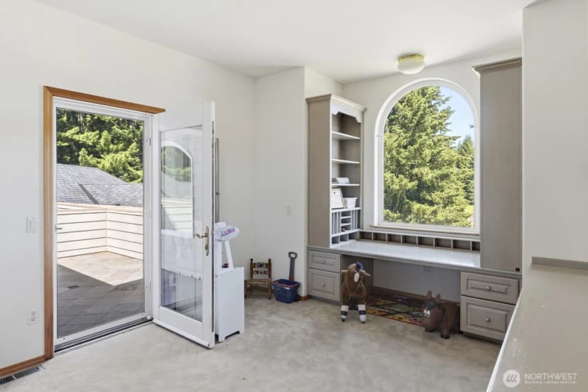 Property photo for 12540 123rd Avenue Se, Rainier photo 17