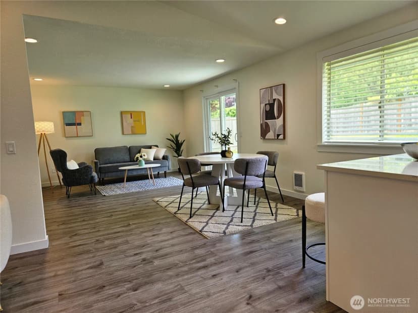 Property photo for 16706 6th Avenue Se, Bothell photo 11