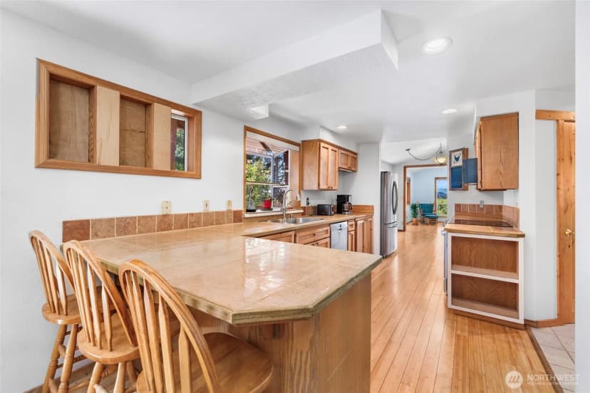 Property photo for 801 N Waugh Road, Mount Vernon photo 14
