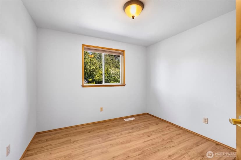 Property photo for 801 N Waugh Road, Mount Vernon photo 30