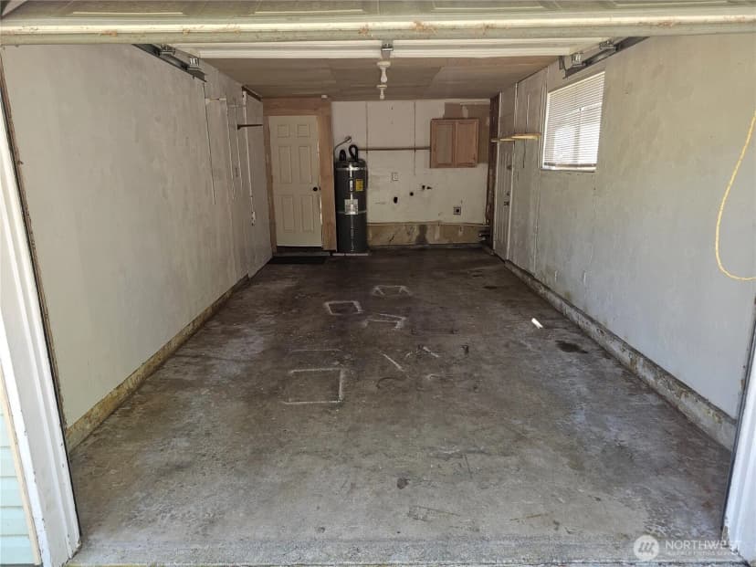 Property photo for 151 S Little John Lane N, Forks photo 8
