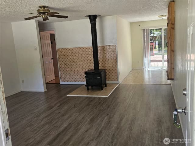 Property photo for 151 S Little John Lane N, Forks photo 5