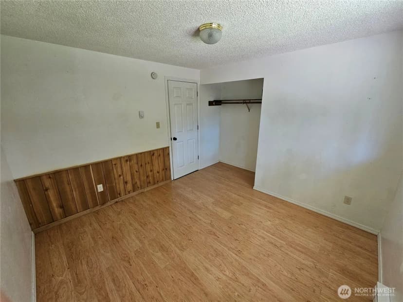 Property photo for 151 S Little John Lane N, Forks photo 10
