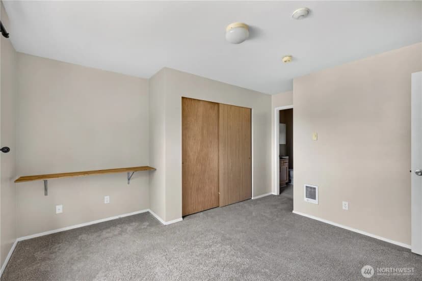 Property photo for 320 Se Barrington Drive #a201, Oak Harbor photo 17
