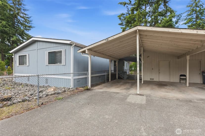 Property photo for 601 166th Street Ct E, Spanaway photo 2