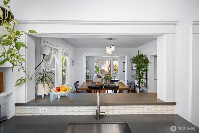 Property photo for 4420 Dayton Avenue N #2, Seattle photo 3