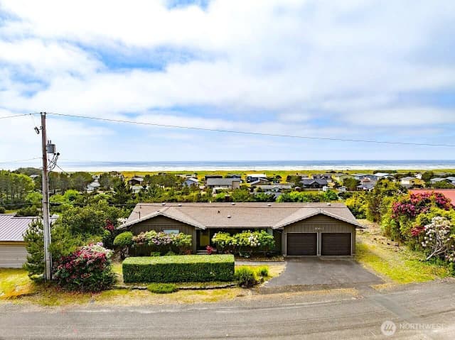 Property photo for 30011 J Place, Ocean Park