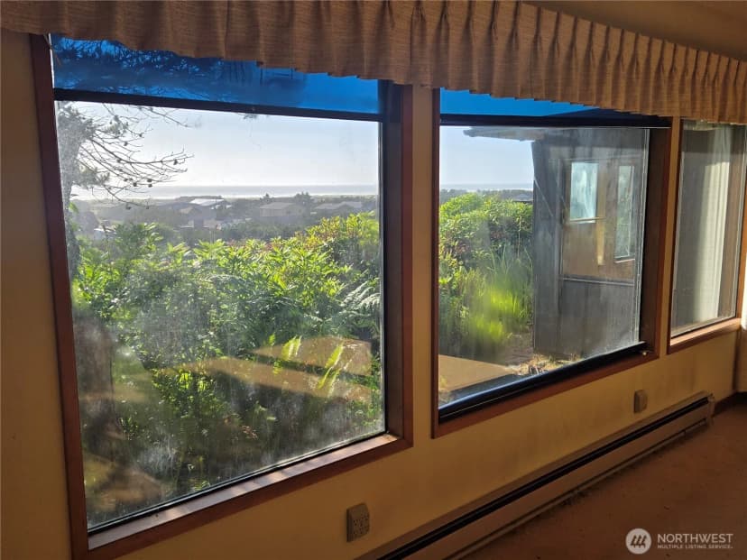 Property photo for 30011 J Place, Ocean Park photo 8