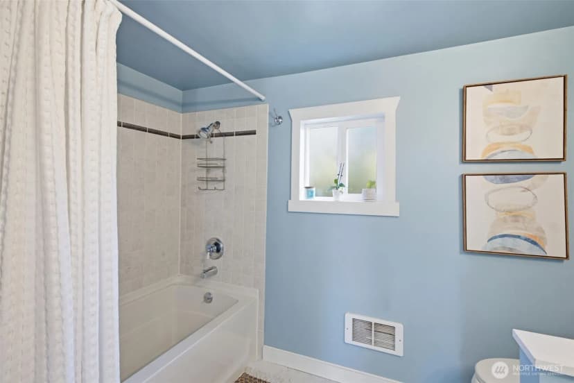 Property photo for 10209 64th Avenue S, Seattle photo 23