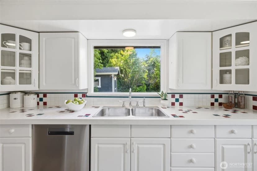 Property photo for 10209 64th Avenue S, Seattle photo 13