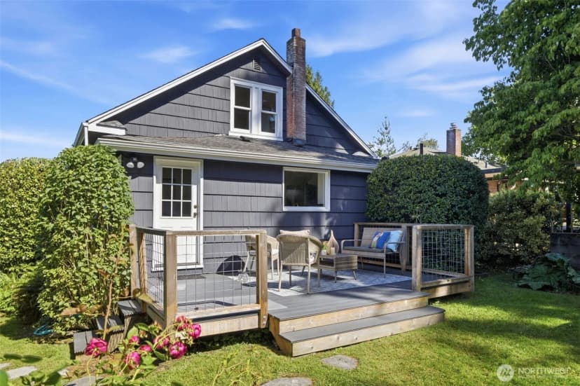 Property photo for 10209 64th Avenue S, Seattle photo 15