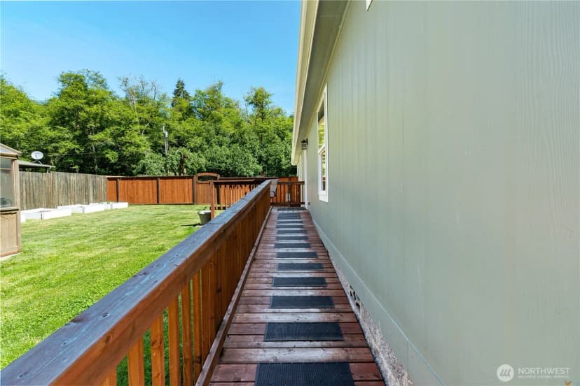 Property photo for 15 Maple Leaf Street, Raymond photo 24