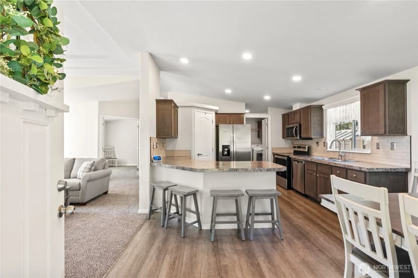 Property photo for 15 Maple Leaf Street, Raymond photo 3