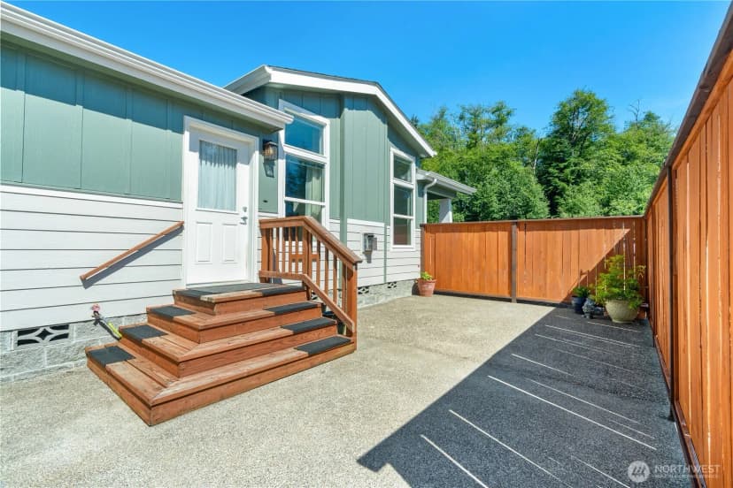 Property photo for 15 Maple Leaf Street, Raymond photo 29