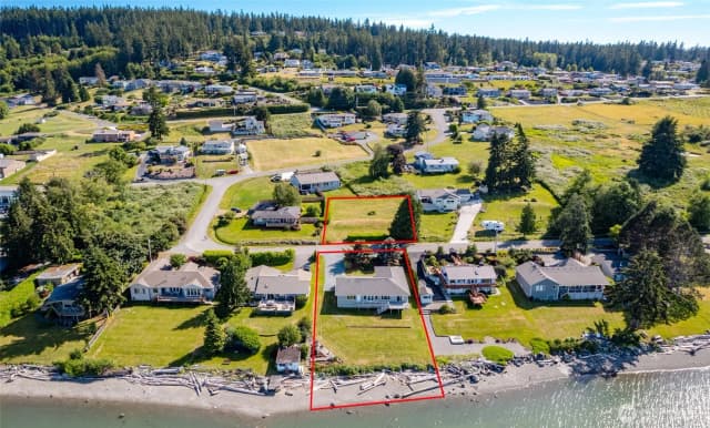 Property photo for 639 E Beacon View Drive, Oak Harbor photo 3