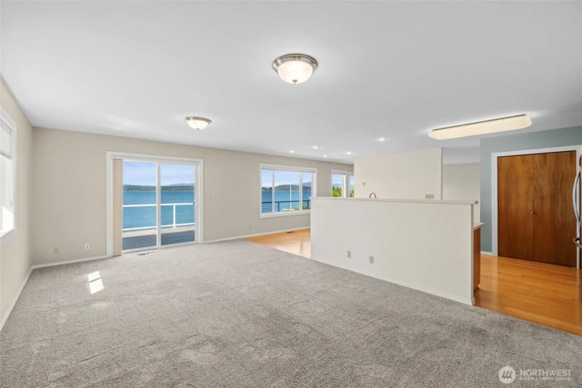 Property photo for 639 E Beacon View Drive, Oak Harbor photo 12