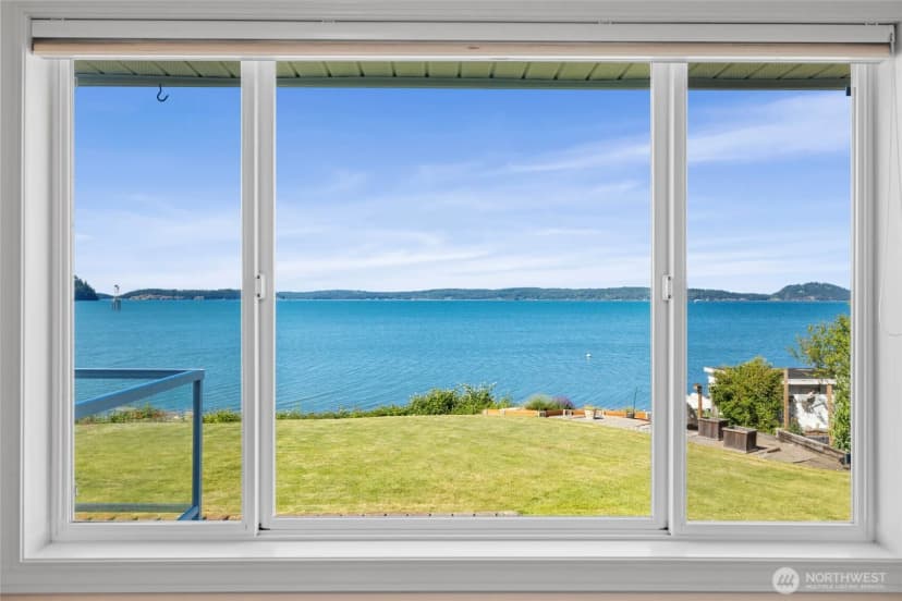 Property photo for 639 E Beacon View Drive, Oak Harbor photo 17