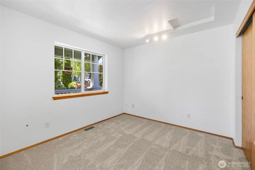 Property photo for 2609 C Avenue, Anacortes photo 6