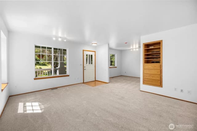 Property photo for 2609 C Avenue, Anacortes photo 5