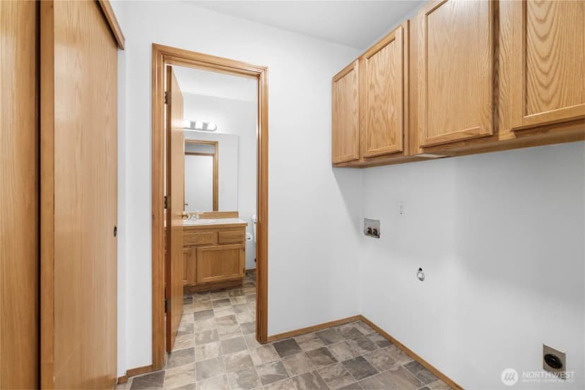 Property photo for 2609 C Avenue, Anacortes photo 13