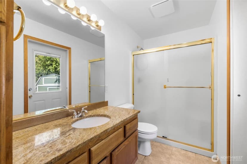 Property photo for 2609 C Avenue, Anacortes photo 17