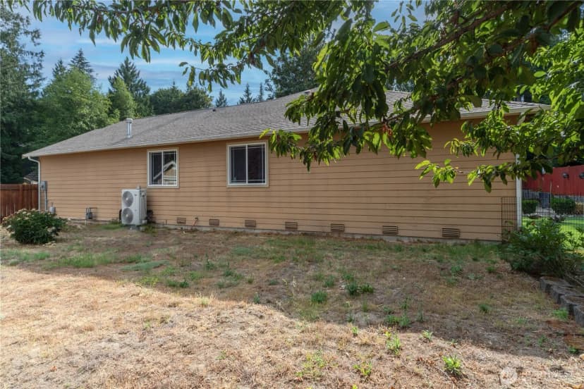 Property photo for 4000 Ne Breakwater Court, Bremerton photo 33