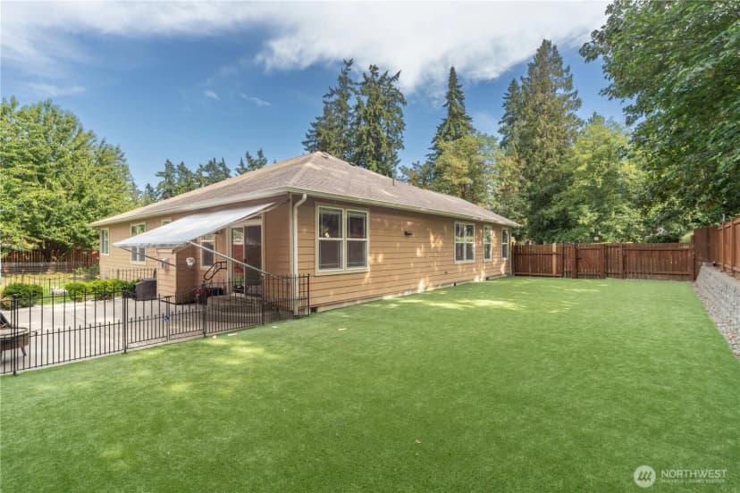 Property photo for 4000 Ne Breakwater Court, Bremerton photo 28