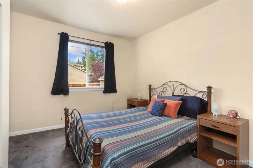 Property photo for 4000 Ne Breakwater Court, Bremerton photo 24