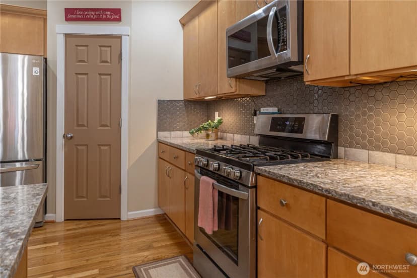 Property photo for 4000 Ne Breakwater Court, Bremerton photo 14