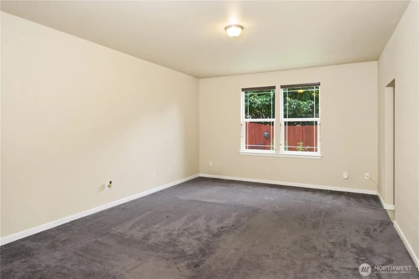 Property photo for 4000 Ne Breakwater Court, Bremerton photo 17