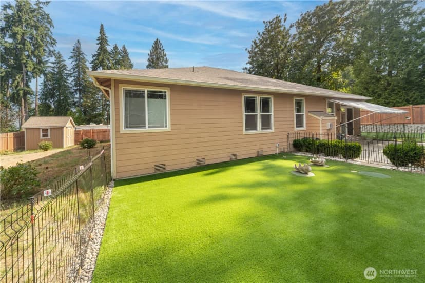 Property photo for 4000 Ne Breakwater Court, Bremerton photo 34
