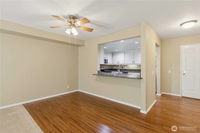 Property photo for 3941 226th Place Se #103, Issaquah photo 9