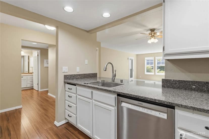 Property photo for 3941 226th Place Se #103, Issaquah photo 14