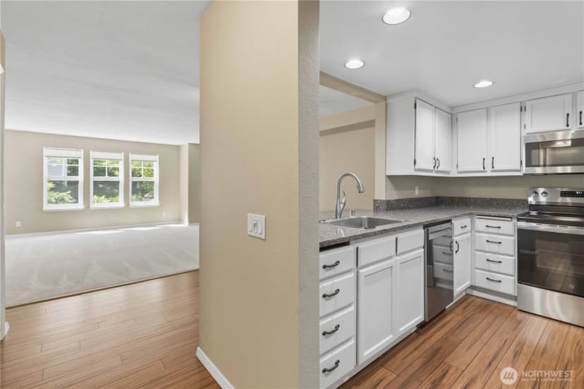 Property photo for 3941 226th Place Se #103, Issaquah photo 12
