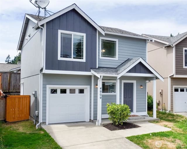 Property photo for 4909 Bowwood Circle Ne, Bremerton