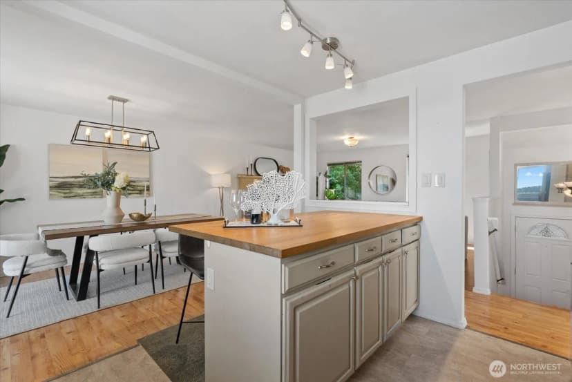 Property photo for 3006 89th Place Se, Mercer Island photo 12