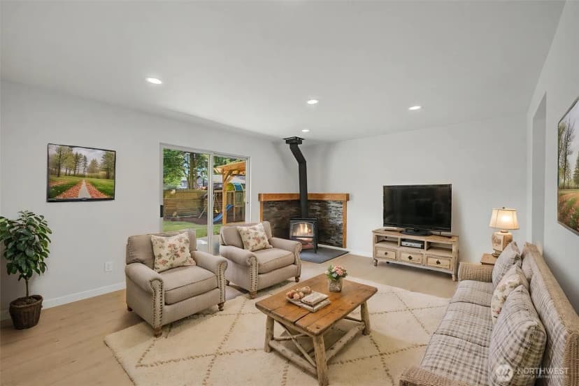 Property photo for 1011 Calkin Place, Sedro Woolley photo 7