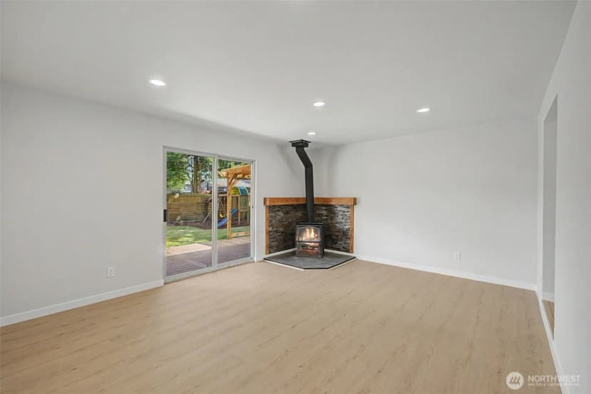 Property photo for 1011 Calkin Place, Sedro Woolley photo 8