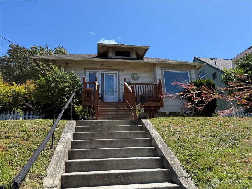 Property photo for 914 Pacific Avenue, Bremerton photo 3