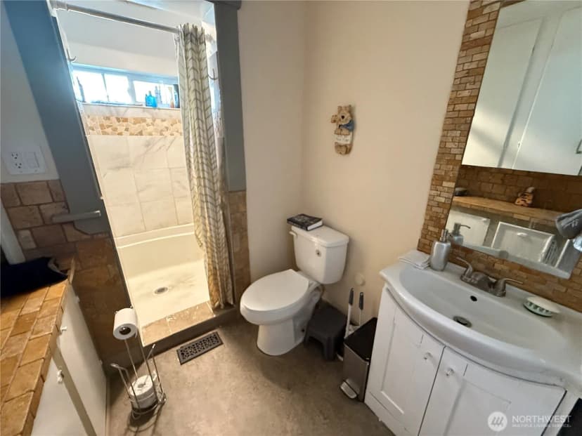 Property photo for 914 Pacific Avenue, Bremerton photo 15